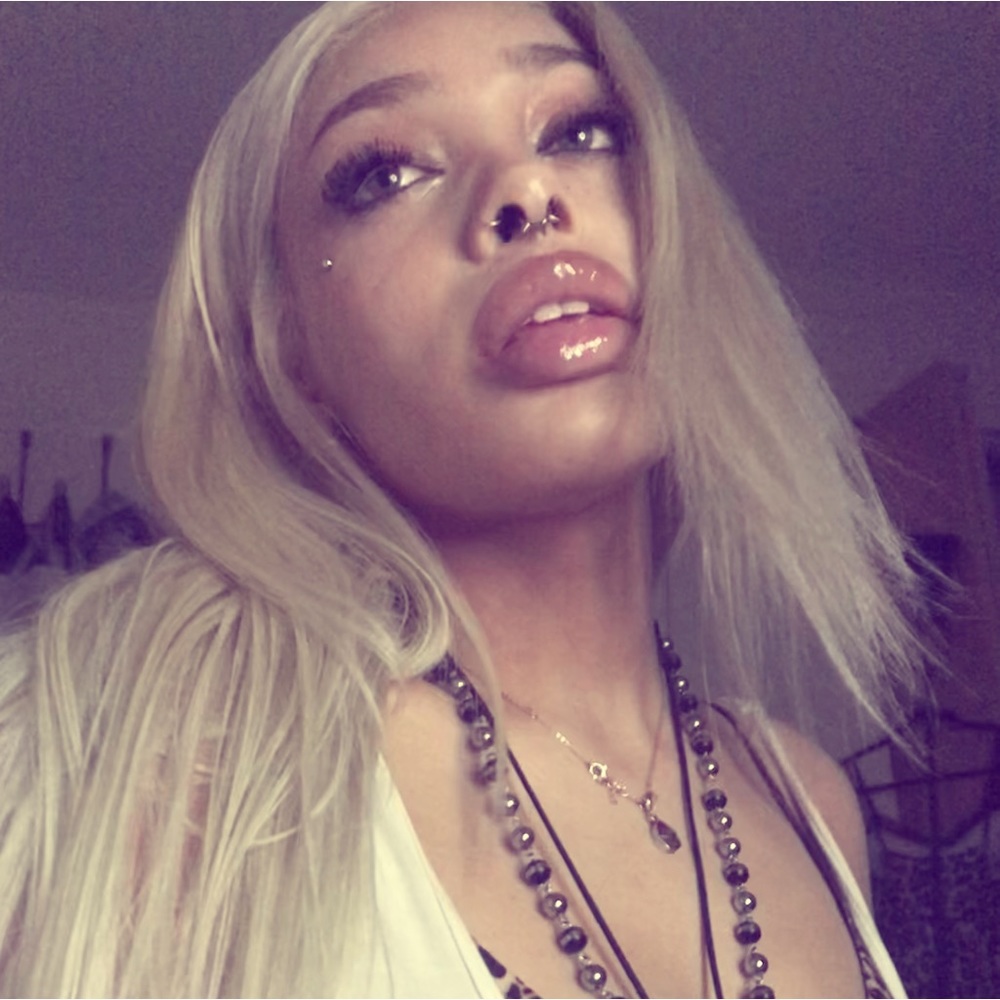 Meet your Posher, Skye